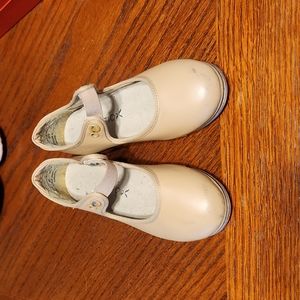 Kids Capezio tap shoes, tan, size 9.5